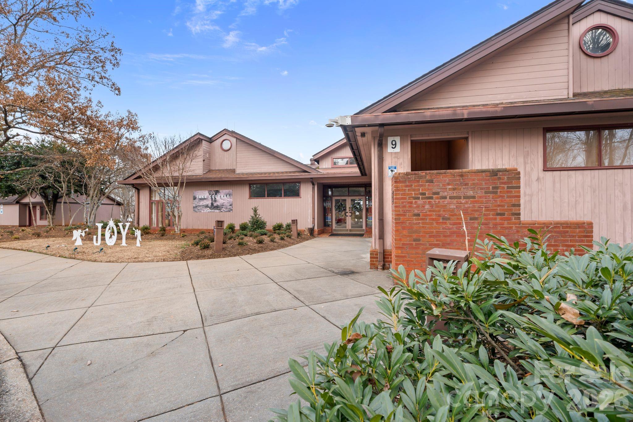 6692 Valwood Road Property Photo 9