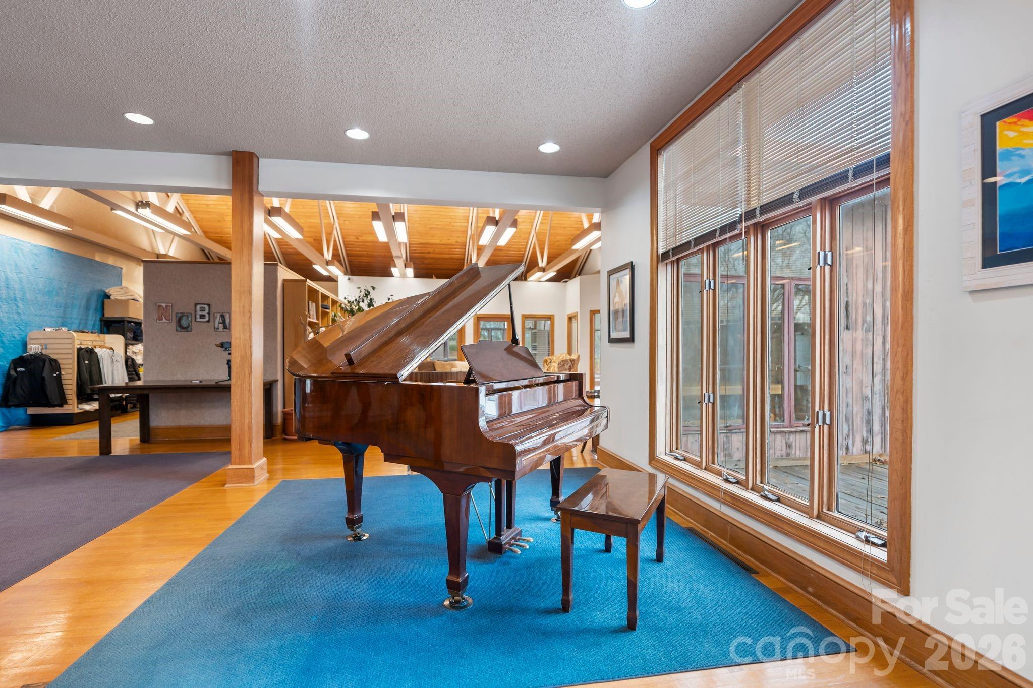 6692 Valwood Road Property Photo 12