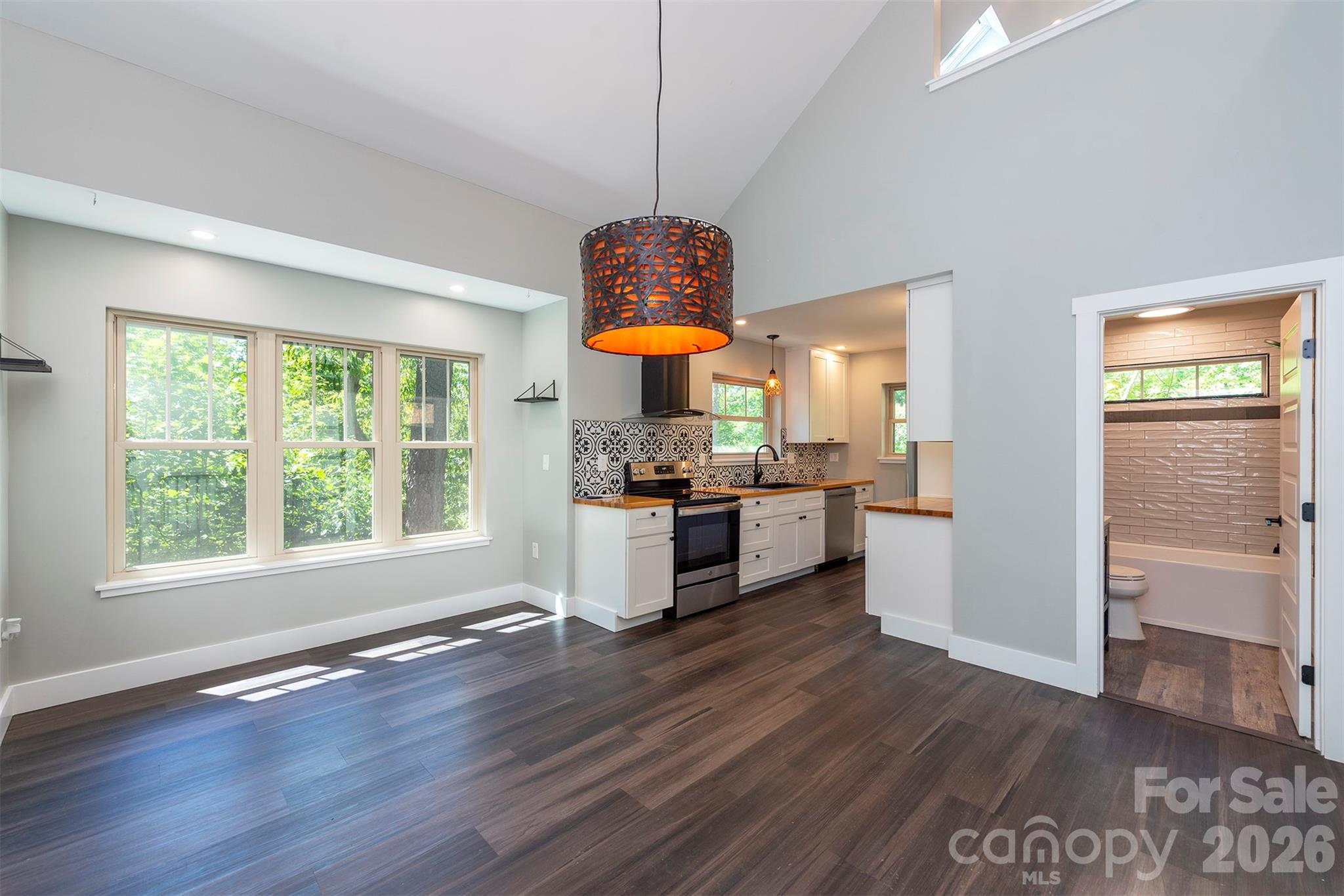 115 Bartram Way Property Photo 4