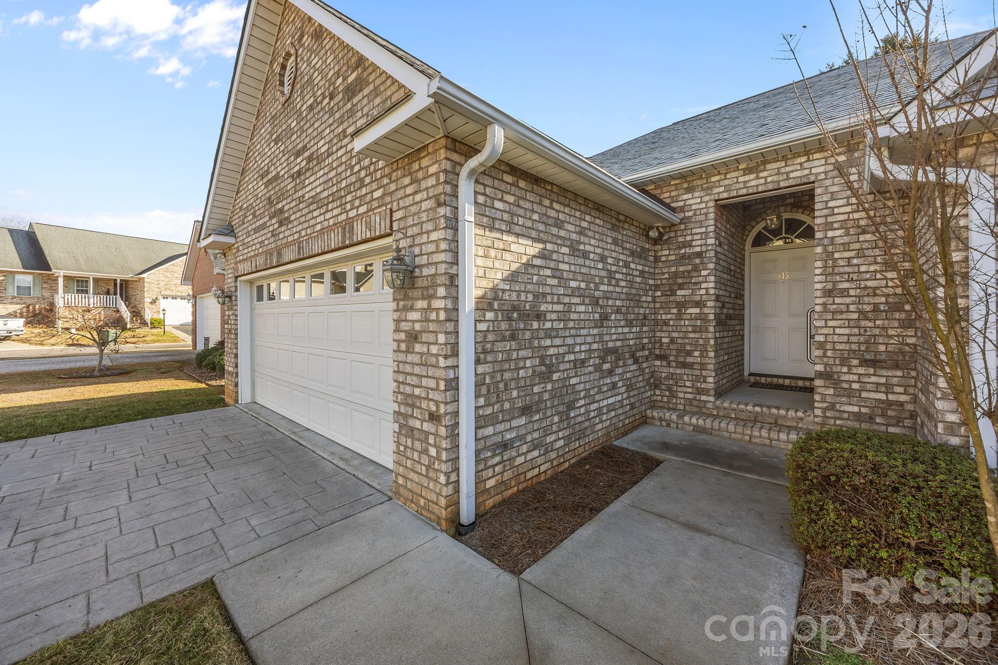 115 Birkdale Drive Property Photo 3