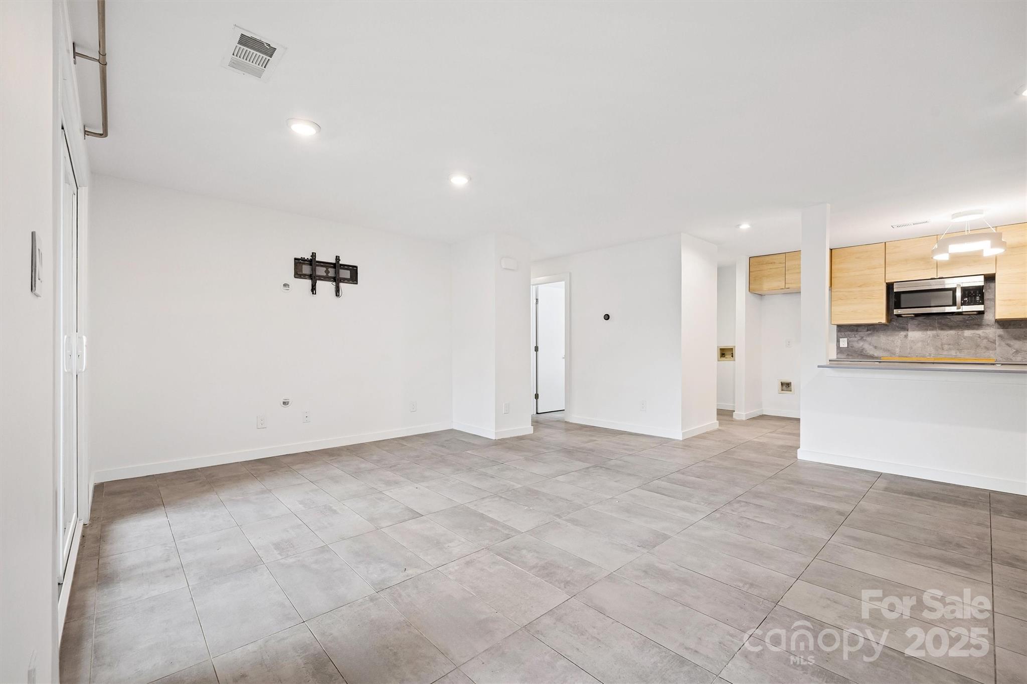 1041 Churchill Downs Court C Property Photo 22