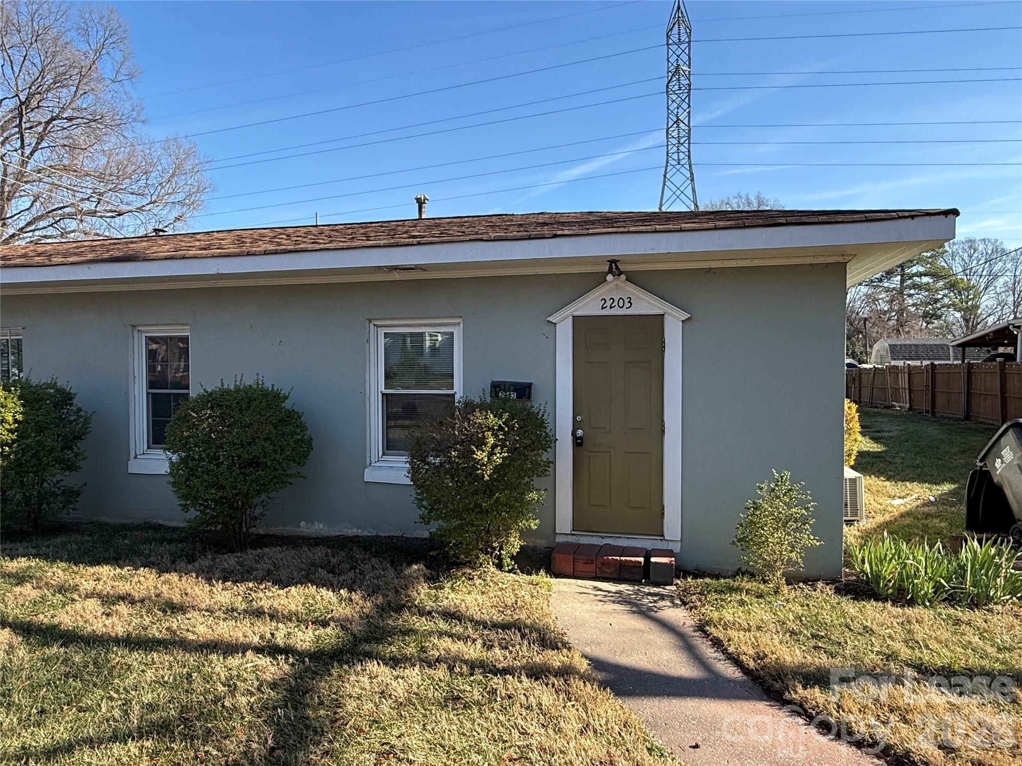 2203 Highland Street Property Photo 1
