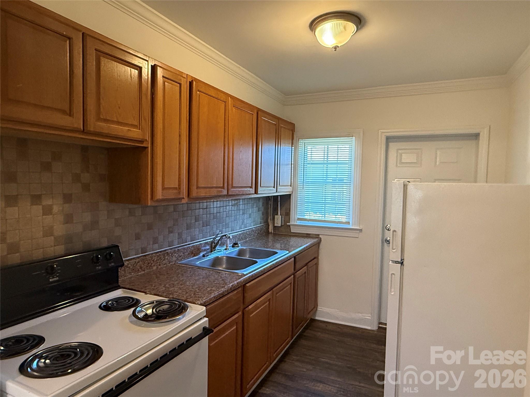 2203 Highland Street Property Photo 2