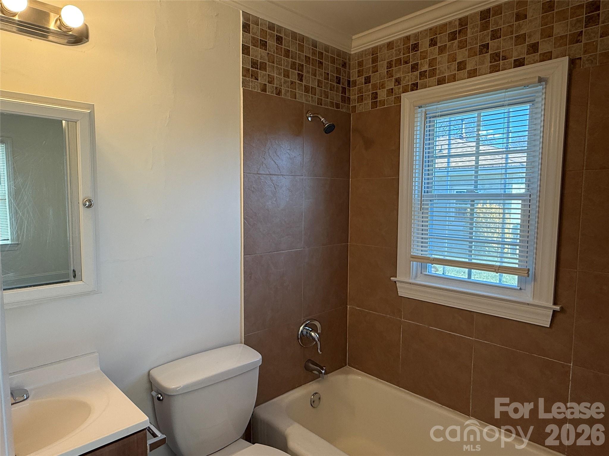 2203 Highland Street Property Photo 7