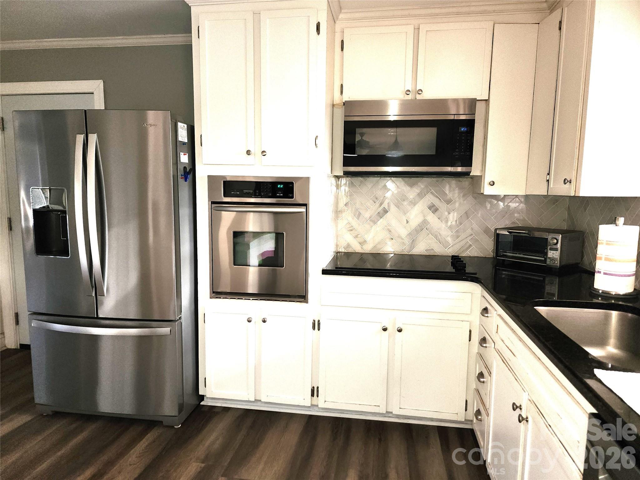 432 Virginia Avenue Property Photo 8