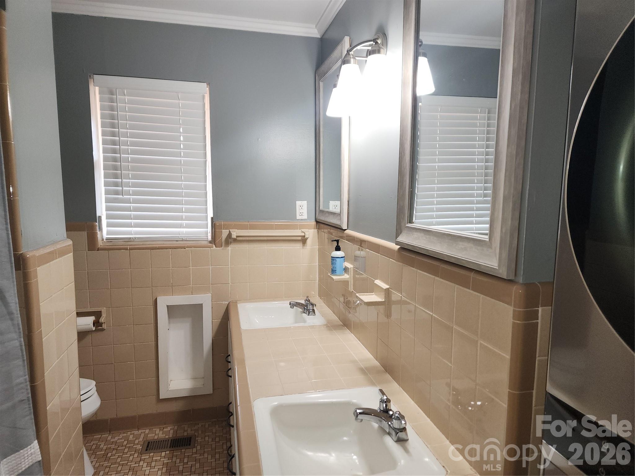 432 Virginia Avenue Property Photo 12