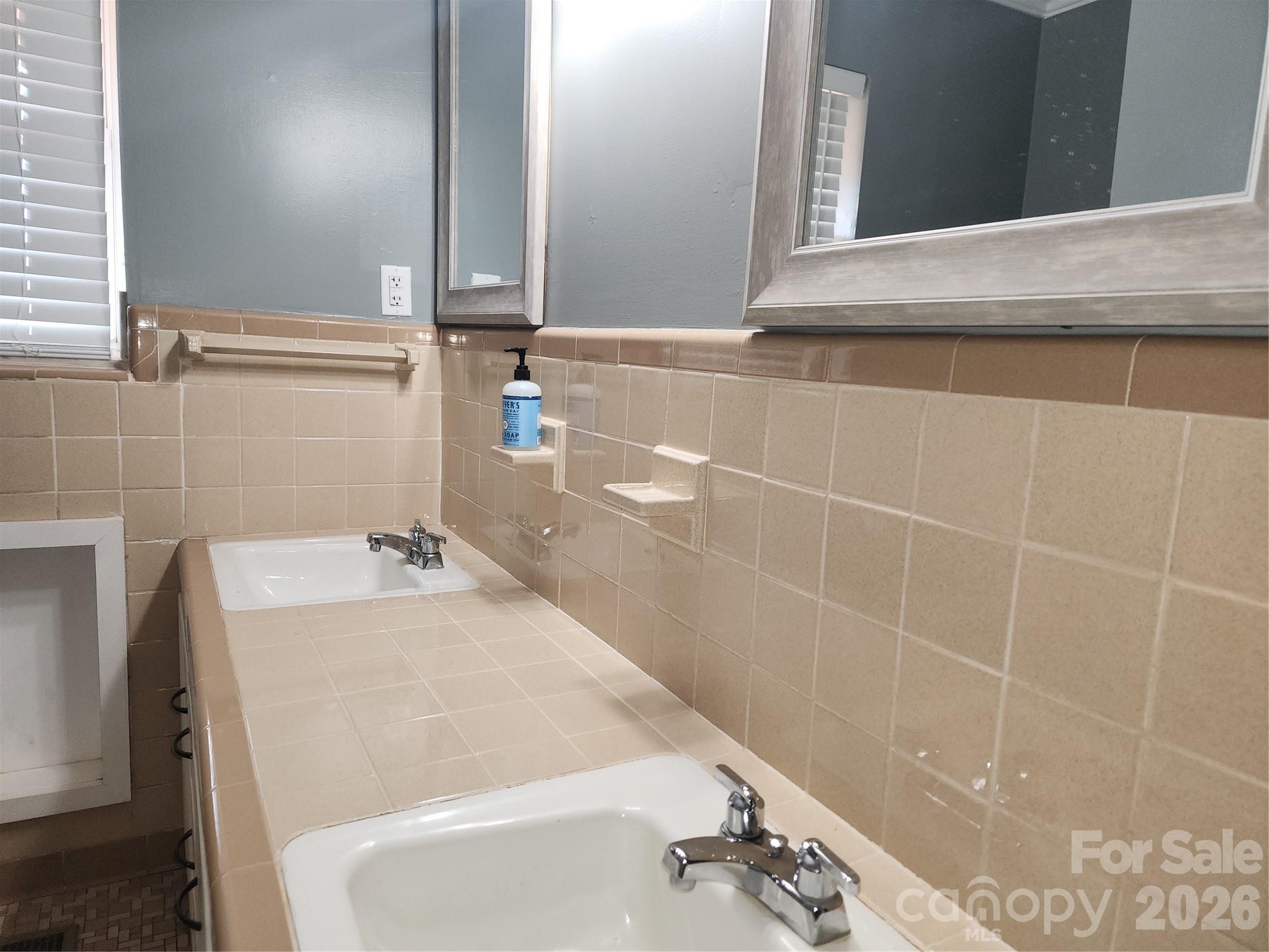 432 Virginia Avenue Property Photo 13