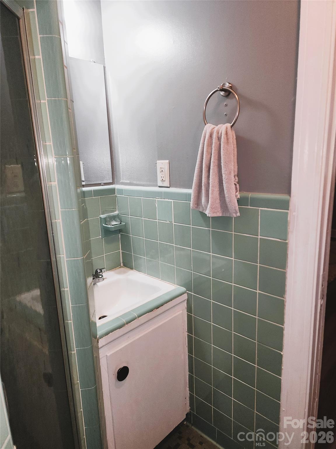 432 Virginia Avenue Property Photo 16