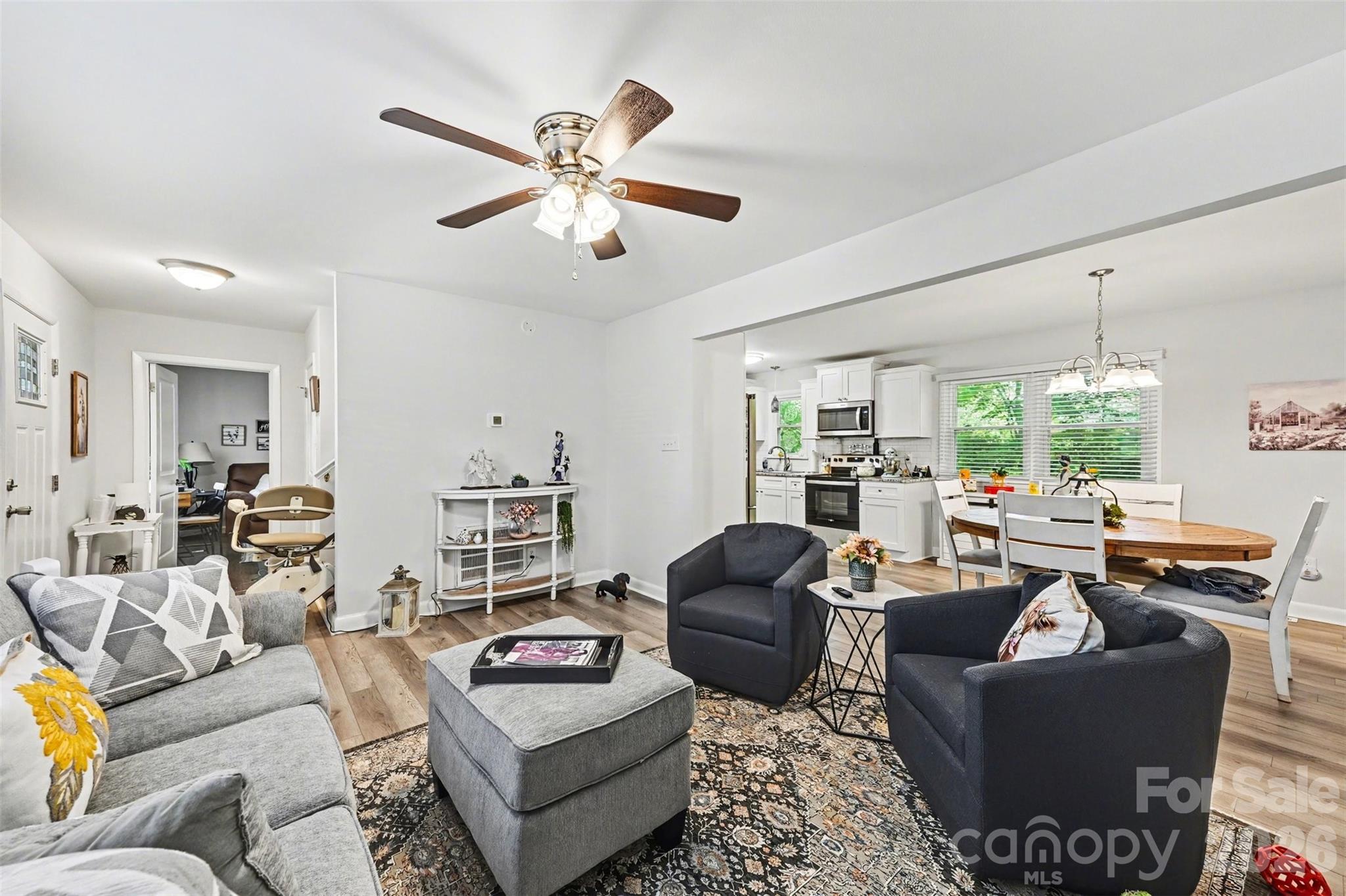 130 Cherokee Lane Property Photo 7
