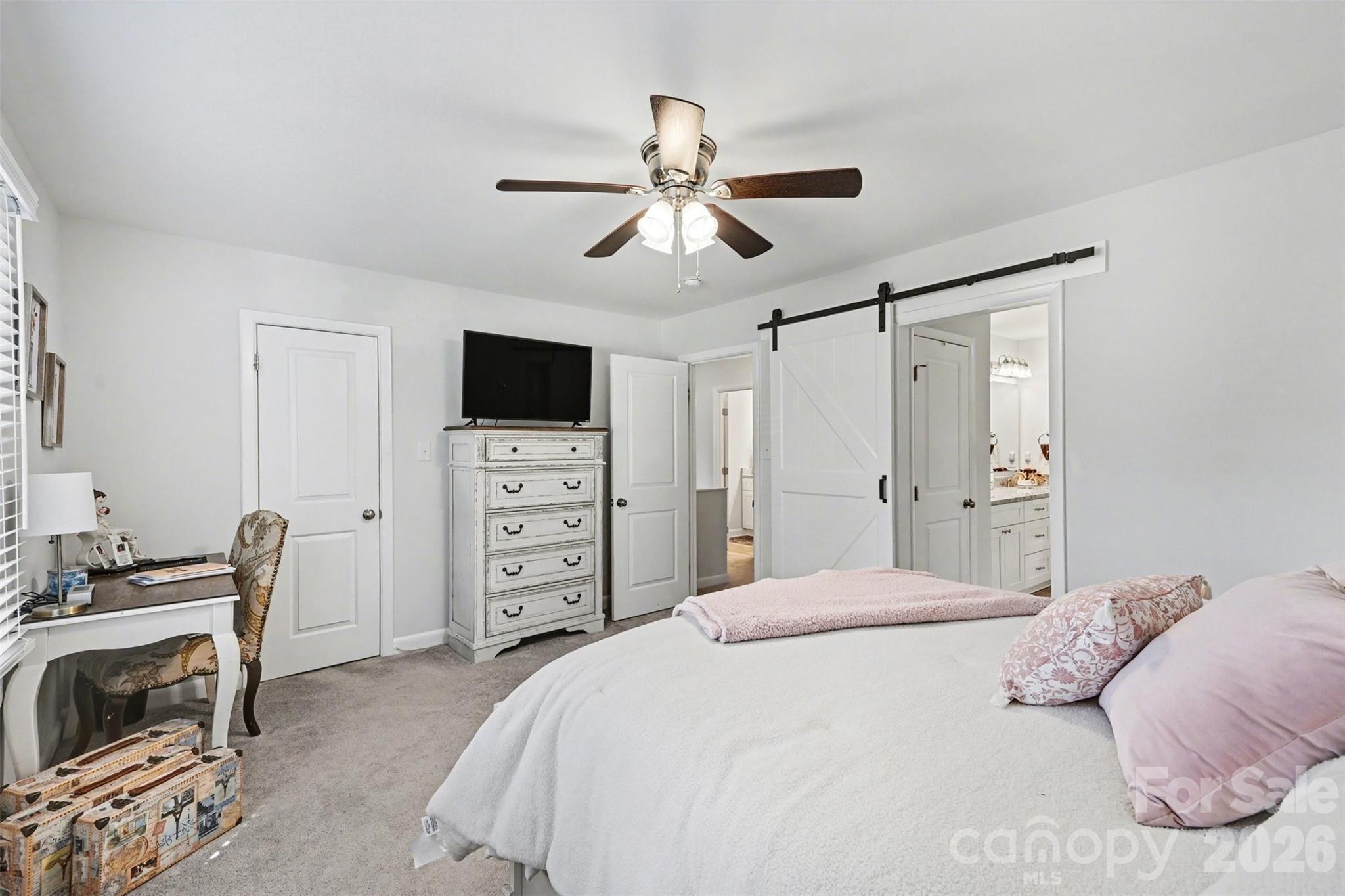130 Cherokee Lane Property Photo 14