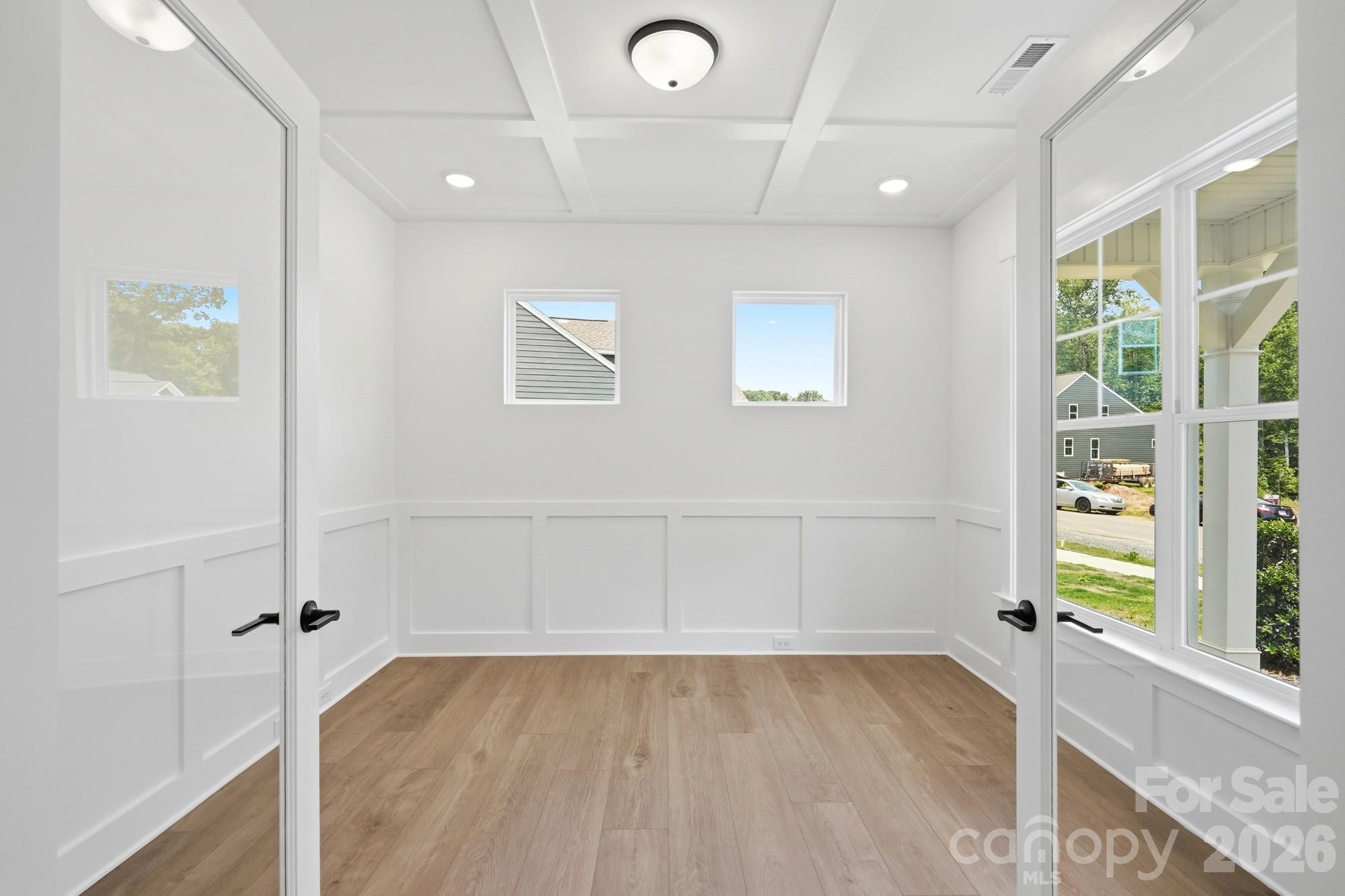 5076 Mclaughlin Loop Property Photo 8