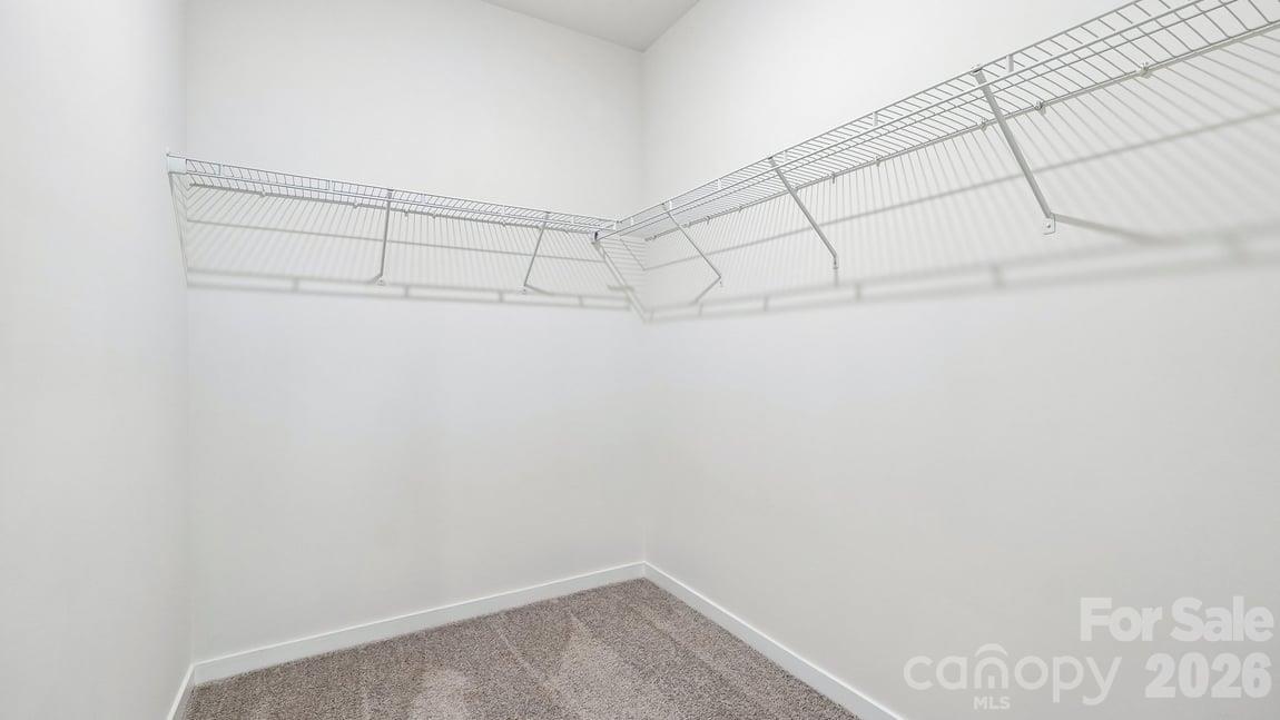 552 Dazzle Loop Property Photo 16