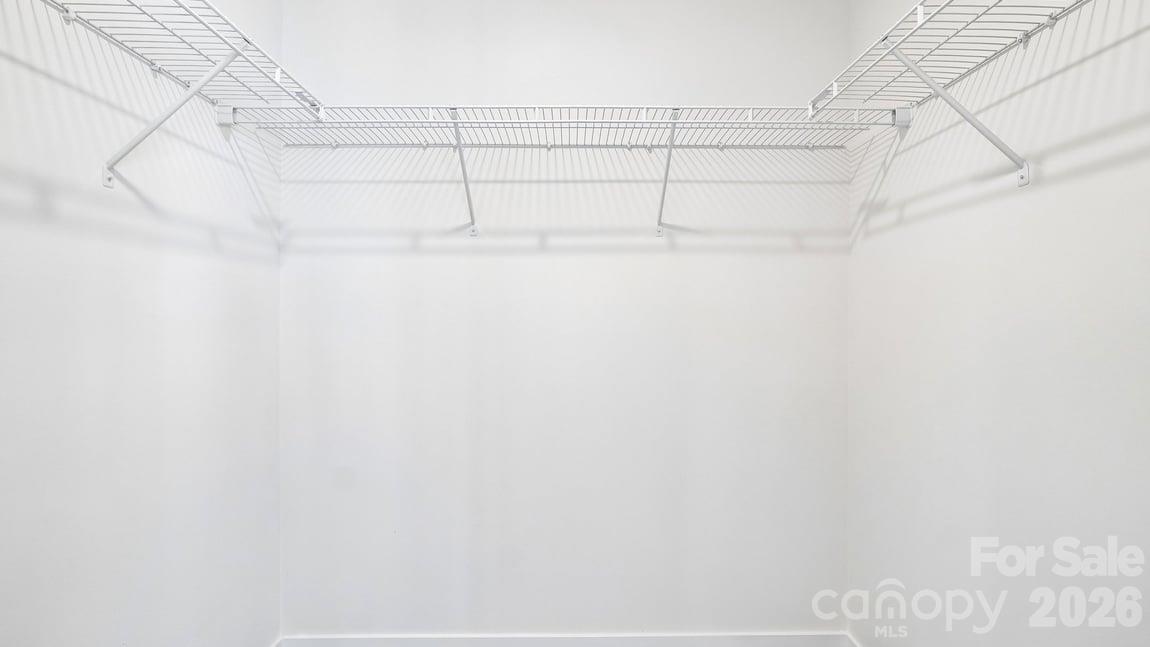 552 Dazzle Loop Property Photo 17