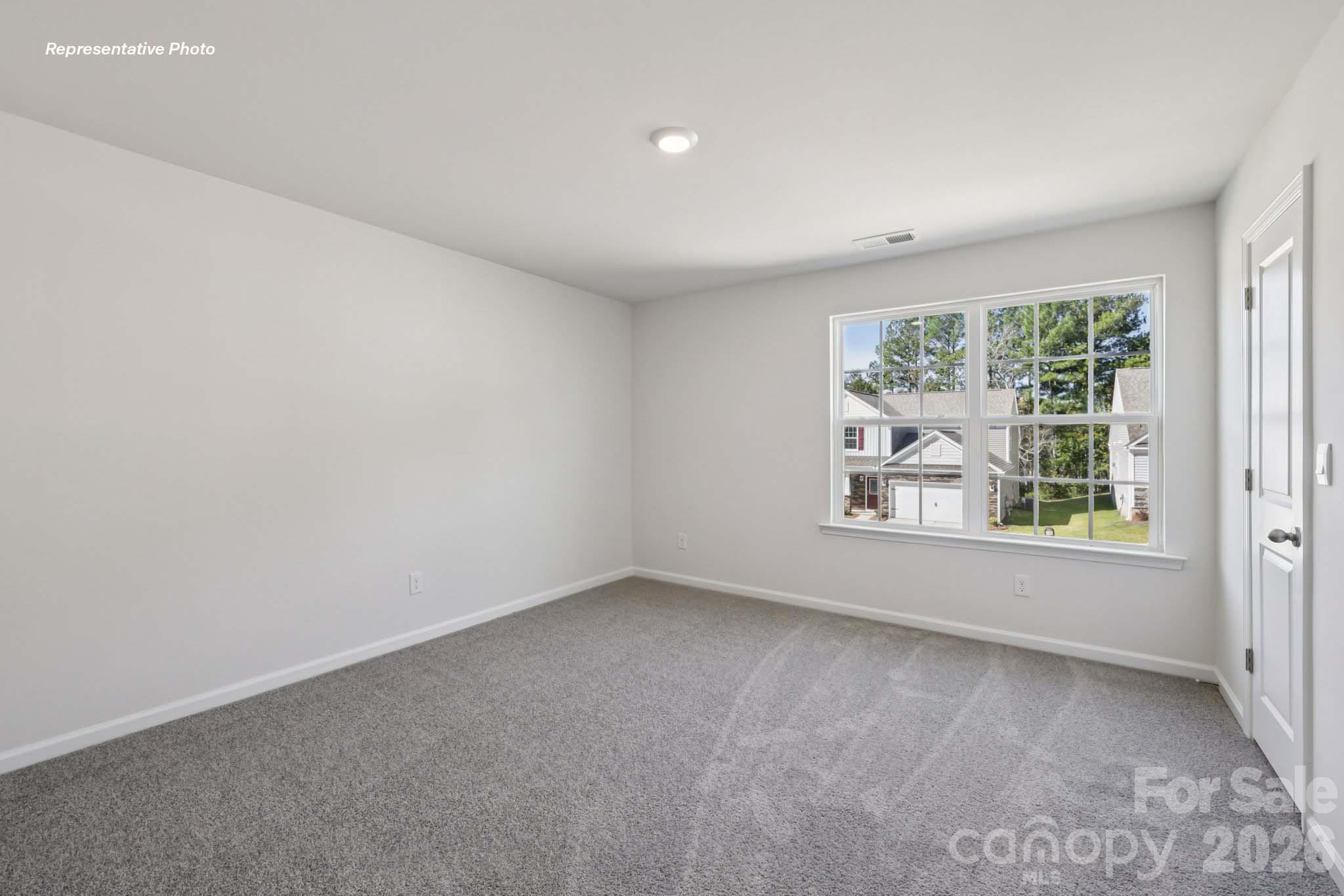 552 Dazzle Loop Property Photo 20