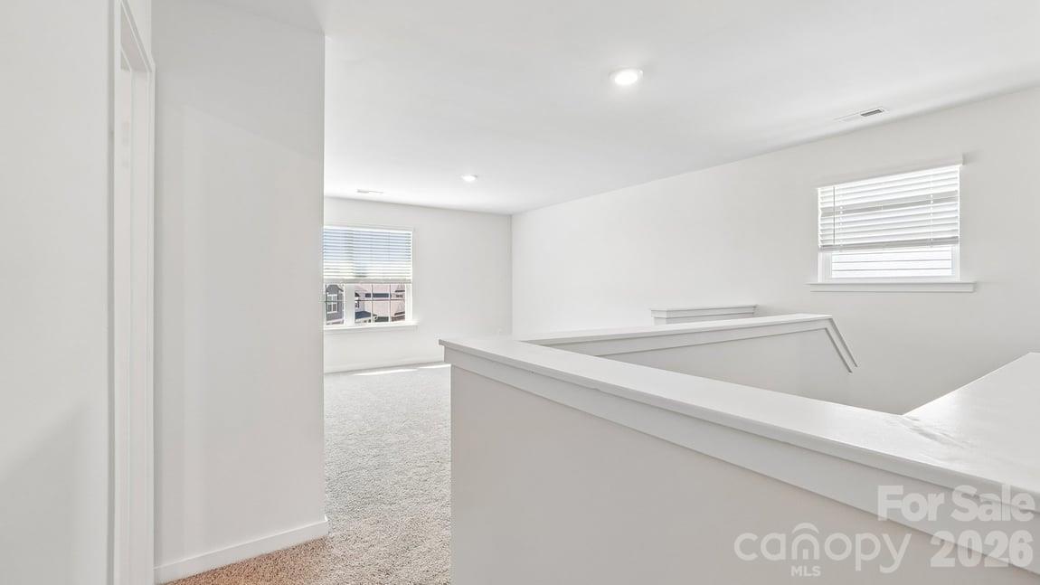 552 Dazzle Loop Property Photo 21