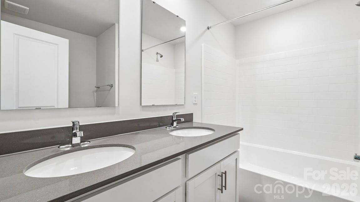 552 Dazzle Loop Property Photo 24