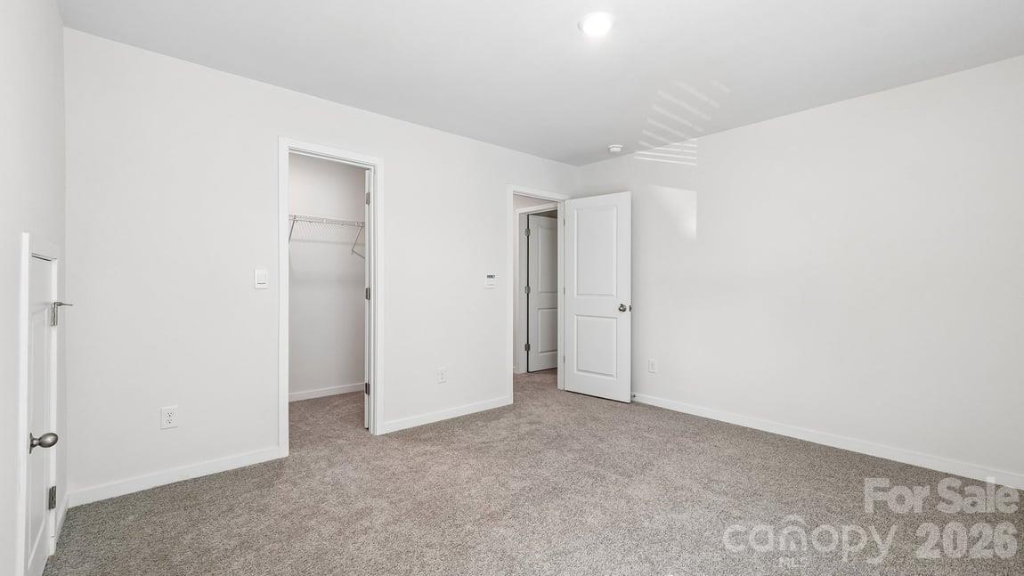 552 Dazzle Loop Property Photo 28
