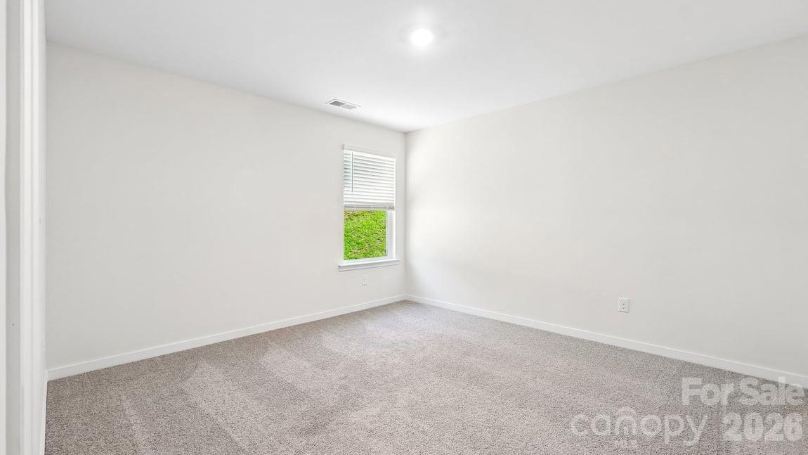 552 Dazzle Loop Property Photo 30