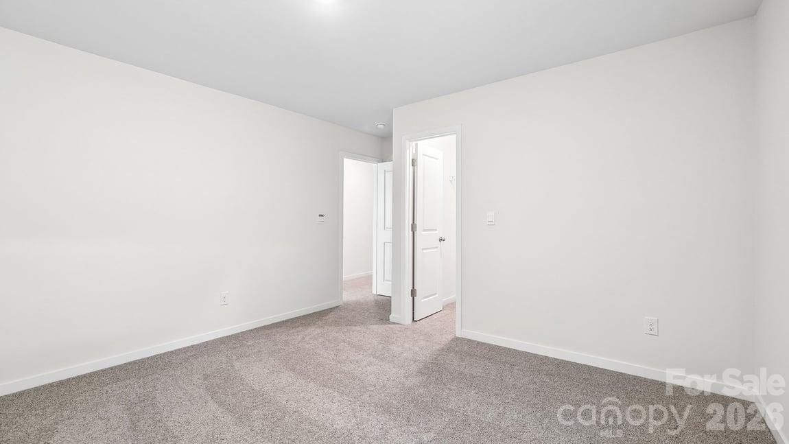 552 Dazzle Loop Property Photo 31