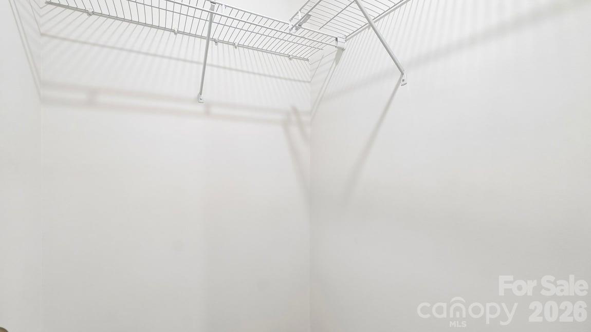 552 Dazzle Loop Property Photo 32