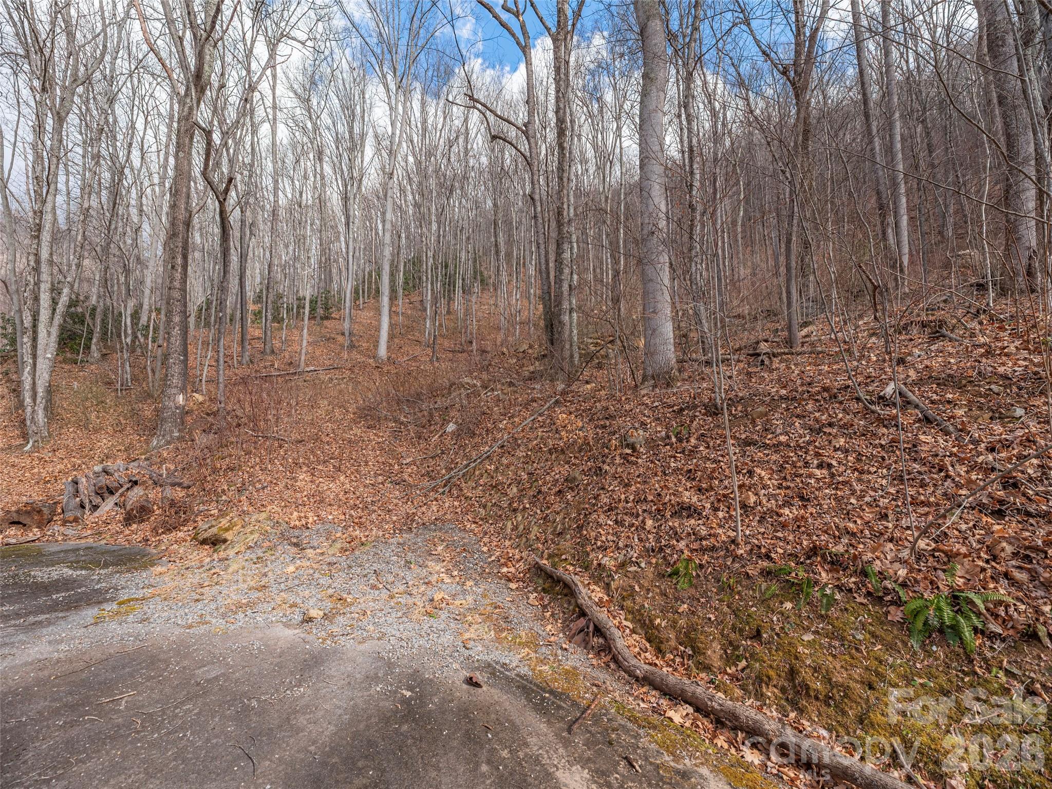 30 Hudson Valley Drive Property Photo 6
