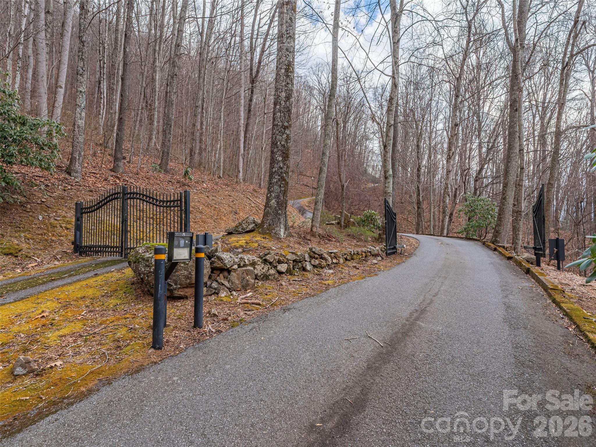 30 Hudson Valley Drive Property Photo 11