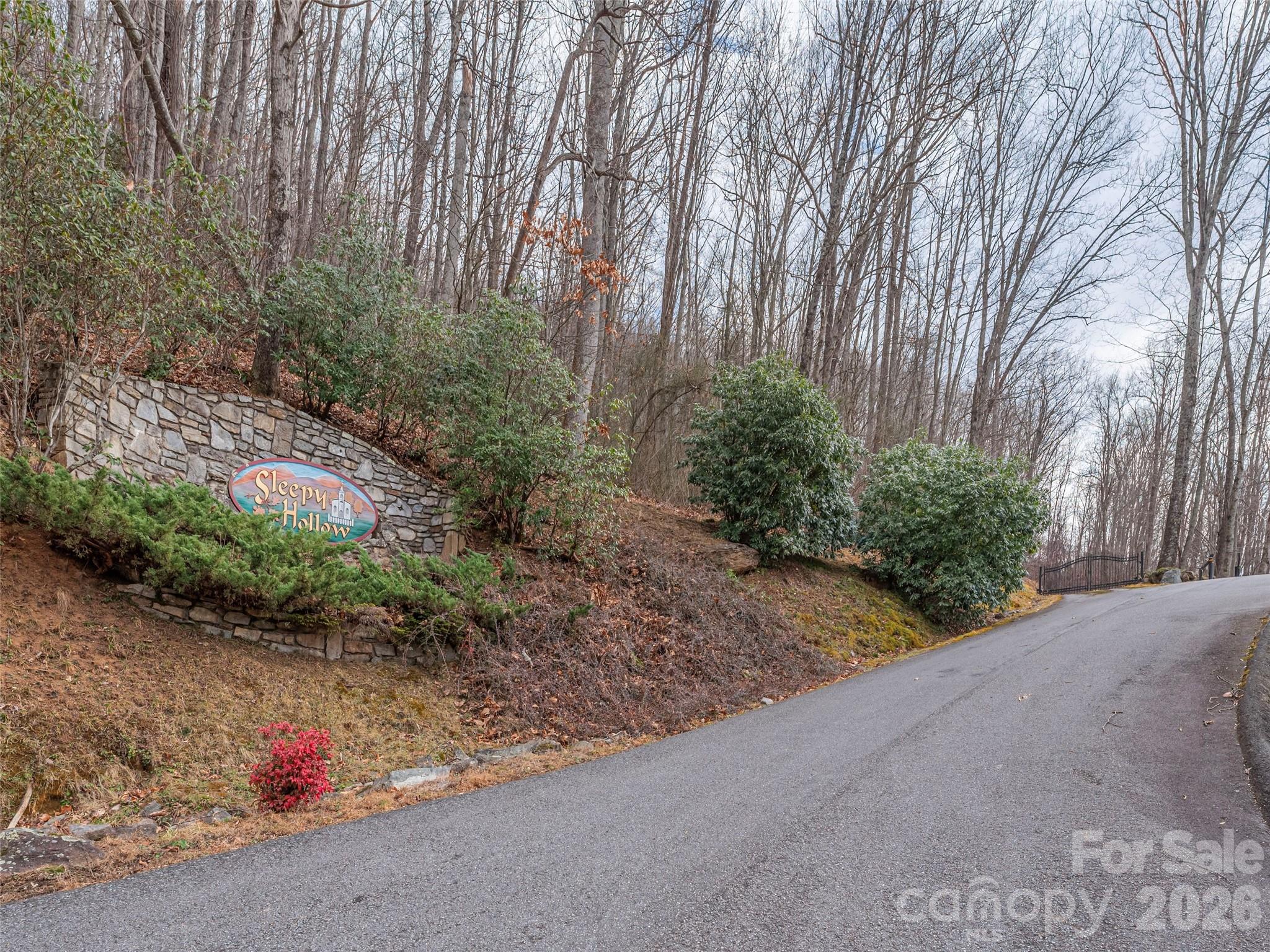 30 Hudson Valley Drive Property Photo 12