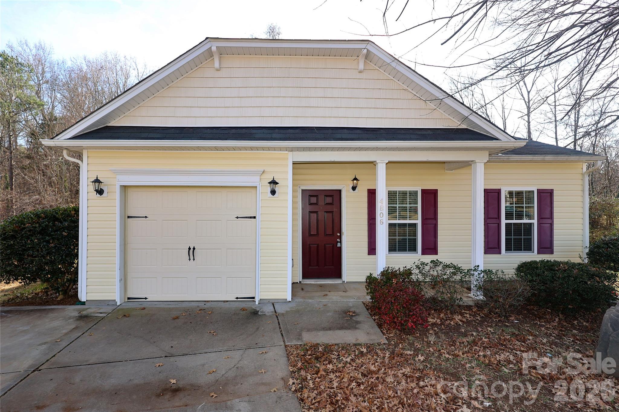 4806 Lynn Lee Circle Property Photo 1