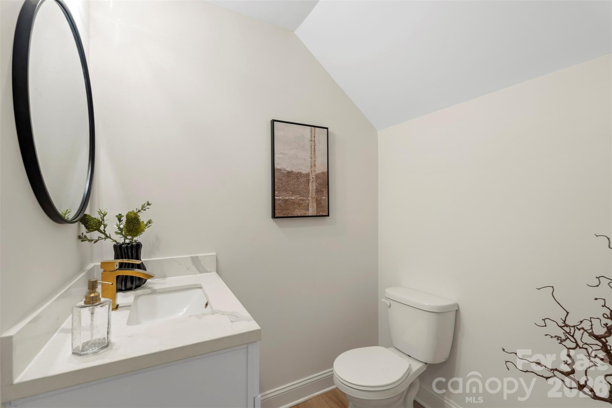 2100 Bombay Way Property Photo 13
