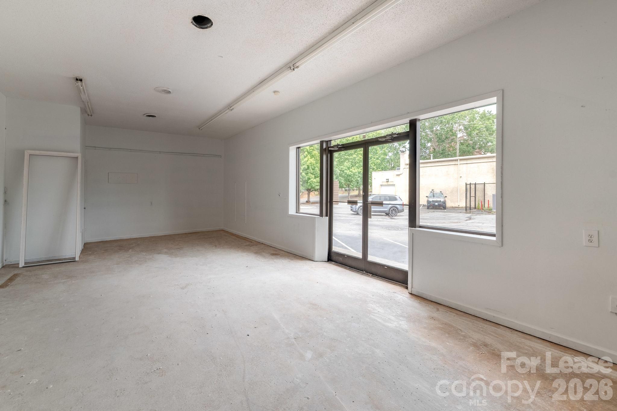 619 Haywood Road Property Photo 10