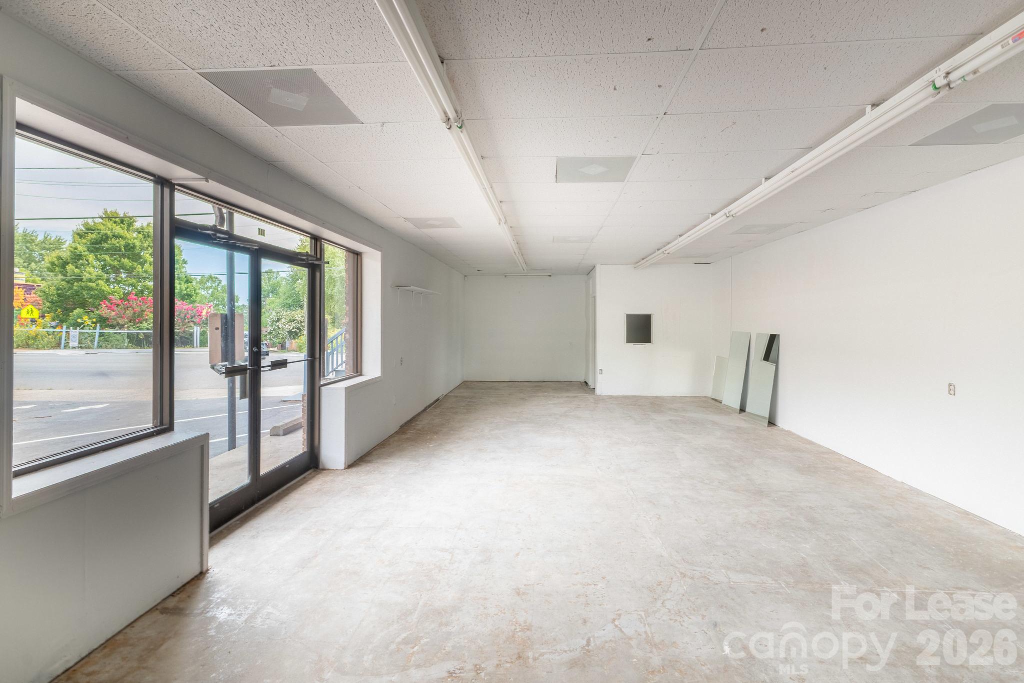 619 Haywood Road Property Photo 12