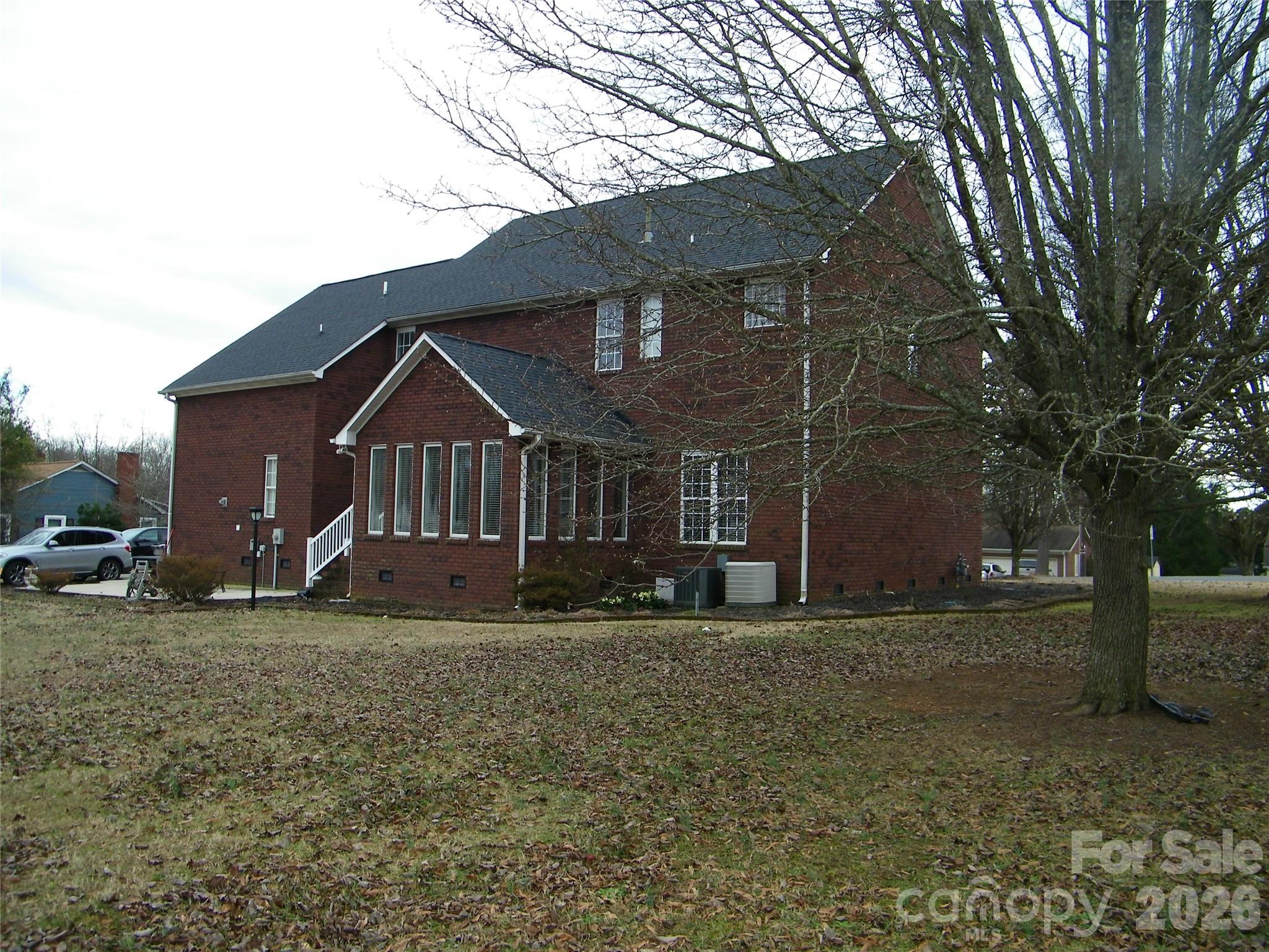 509 E Main Street Property Photo 4