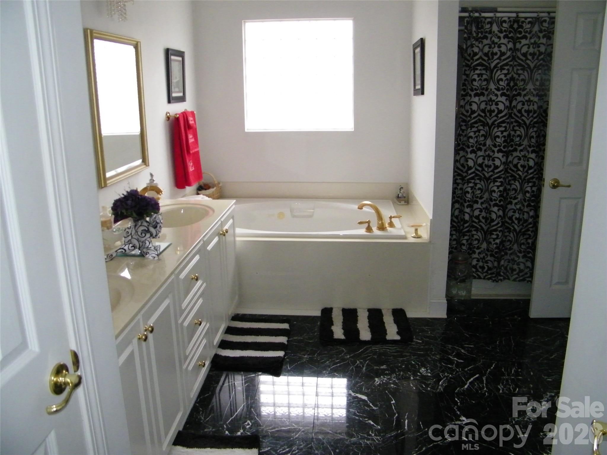 509 E Main Street Property Photo 20