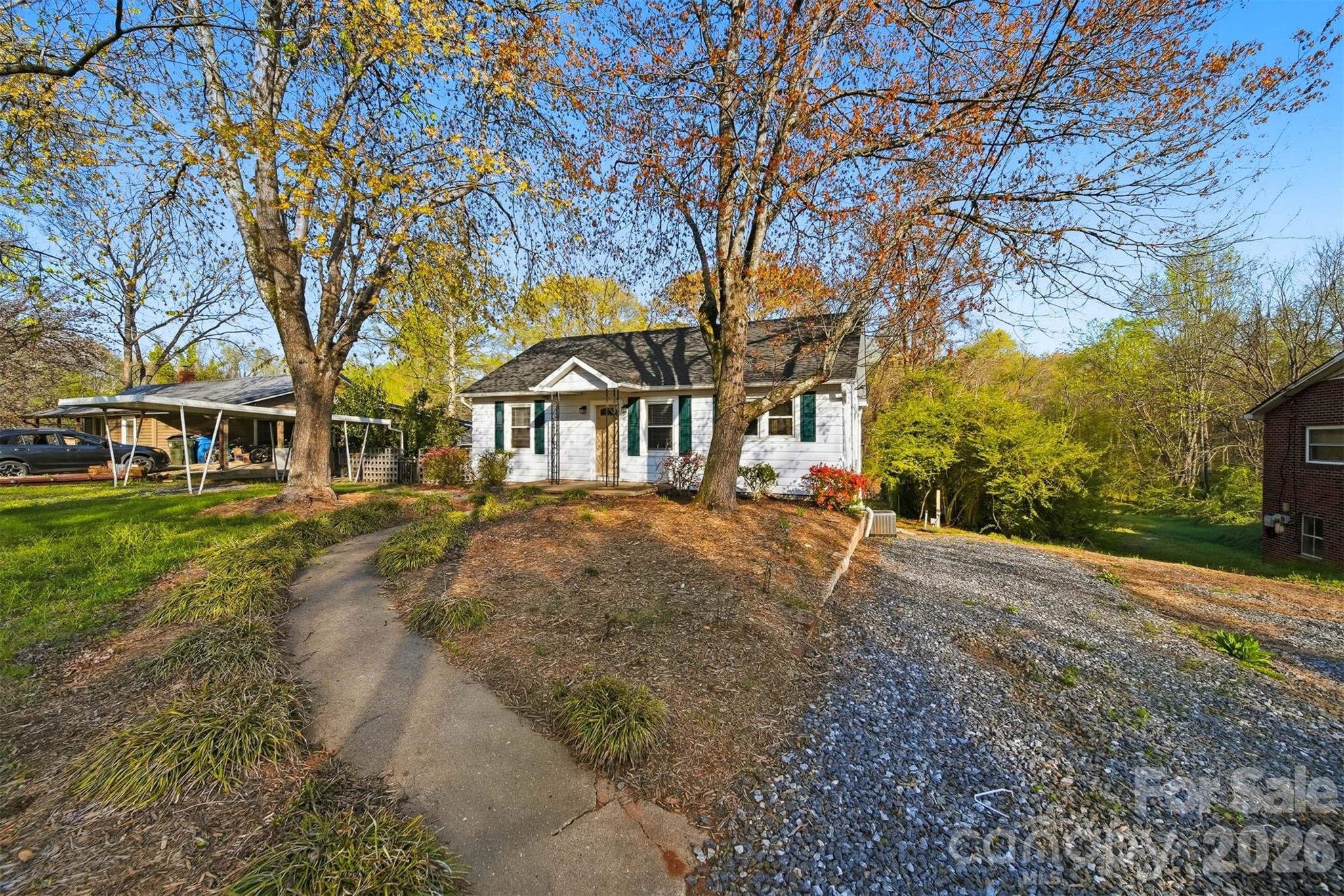 2036 4th Street Property Photo 2
