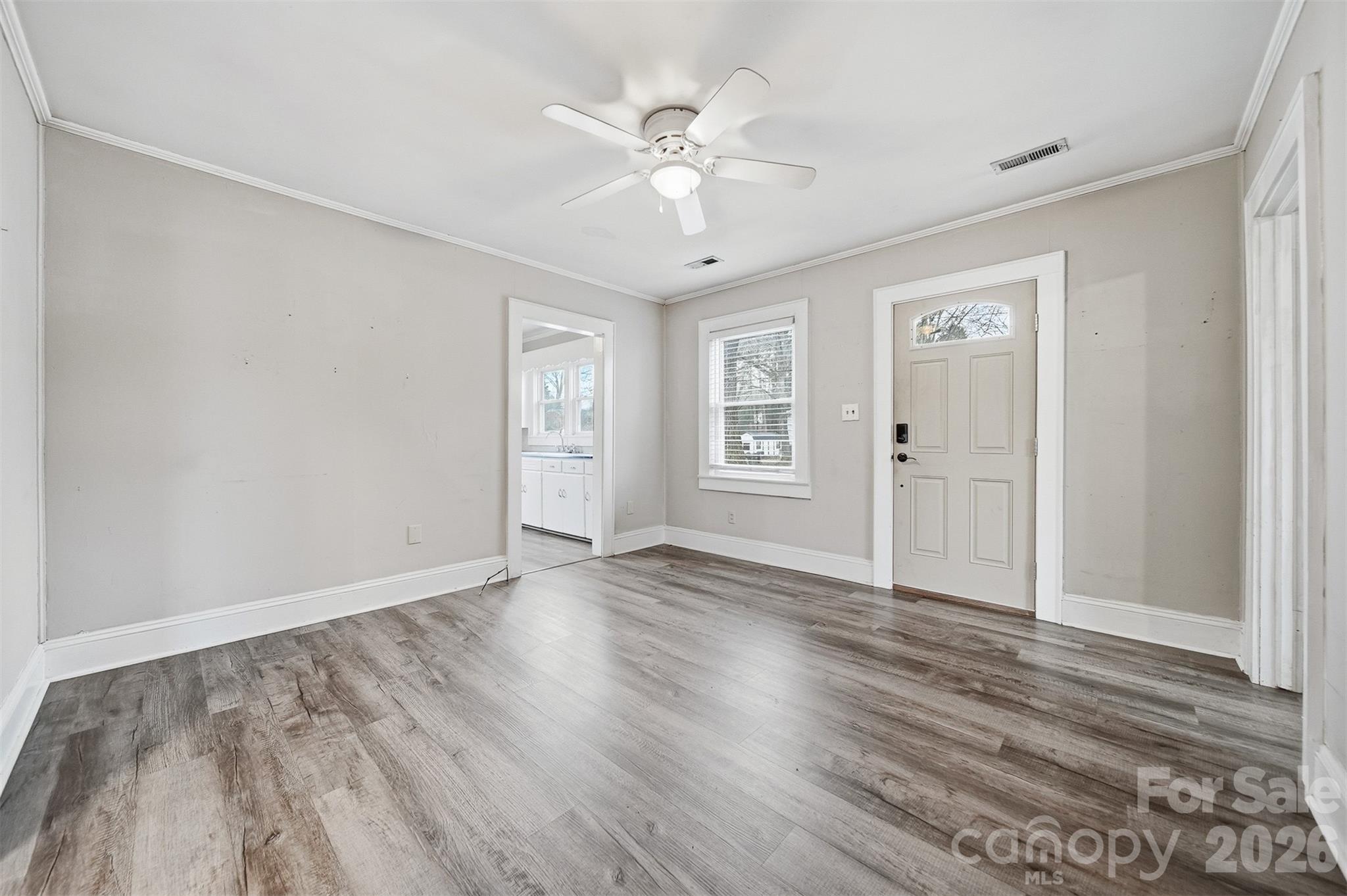 2036 4th Street Property Photo 3