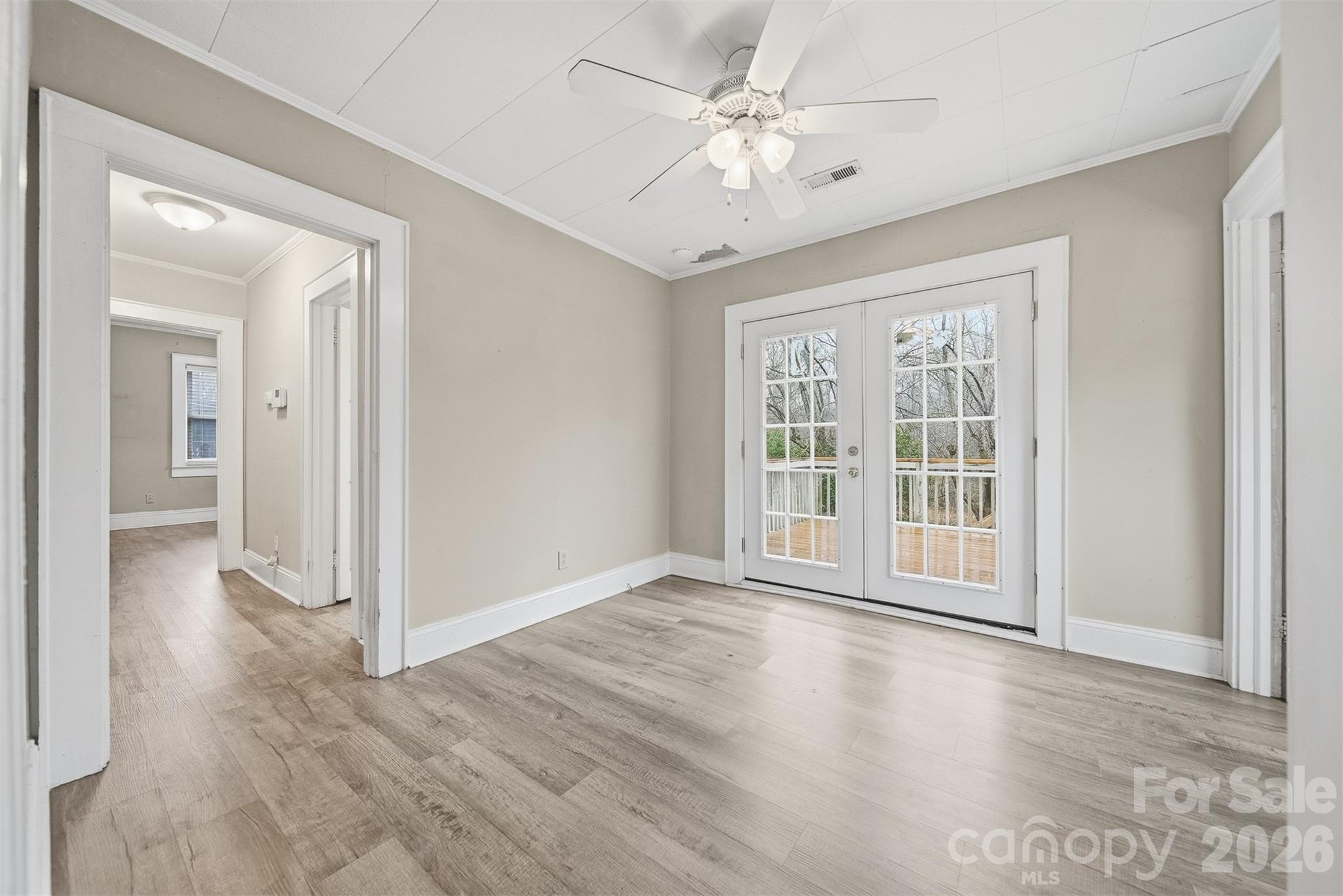 2036 4th Street Property Photo 5