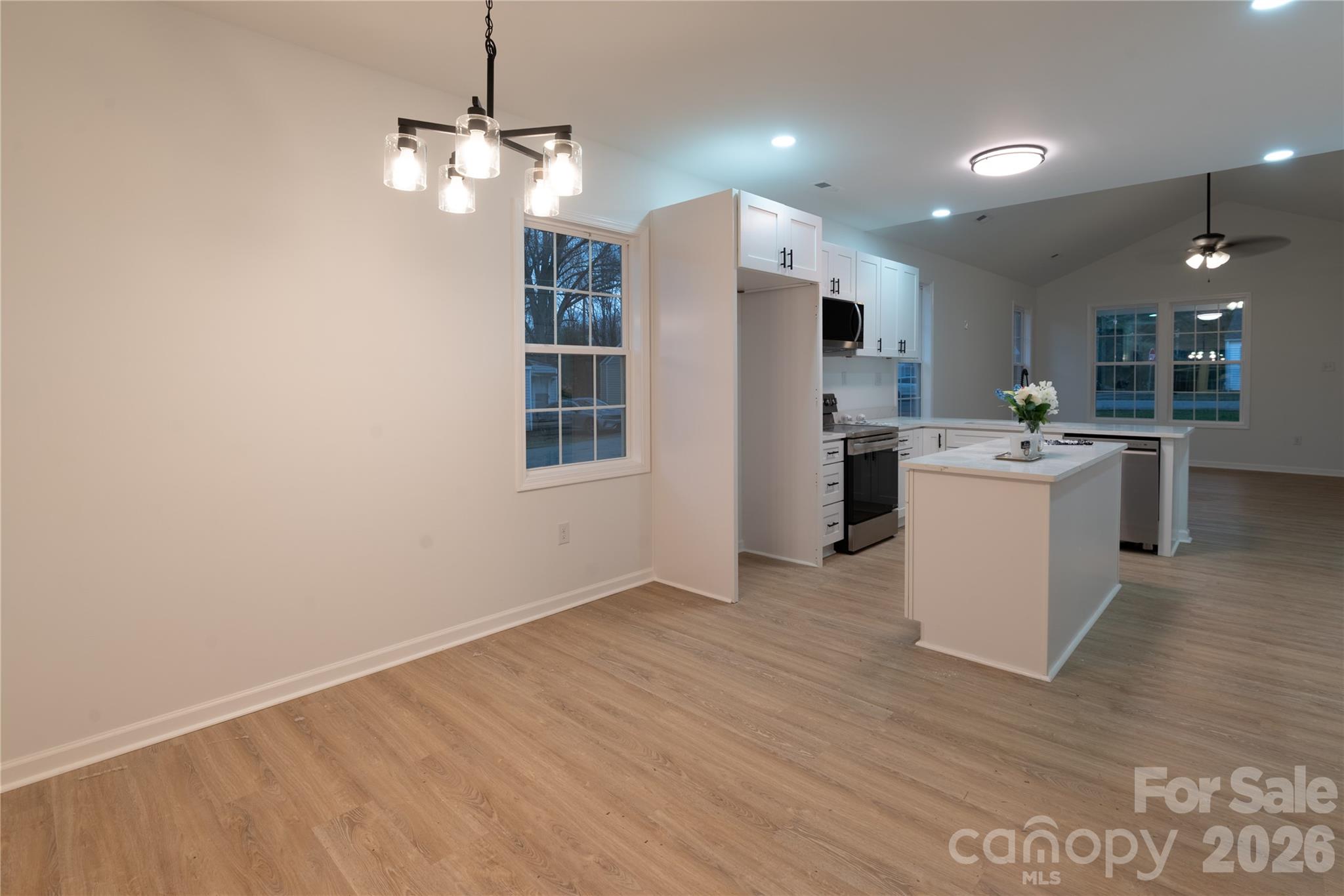 117 Rollins Street Property Photo 3