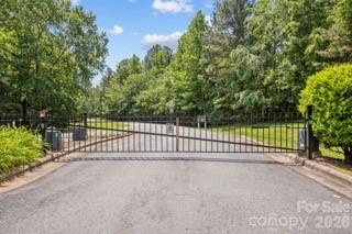 1026 Emerald Bay Drive Property Photo 8