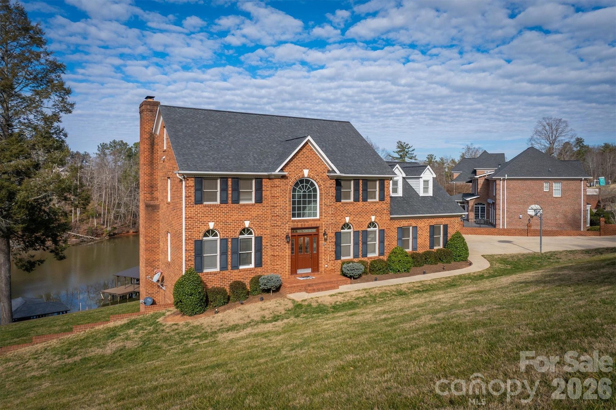 46 Mariners Point Lane Property Photo 1