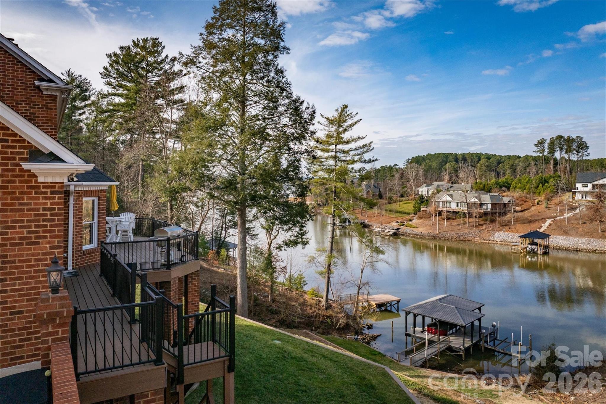 46 Mariners Point Lane Property Photo 4