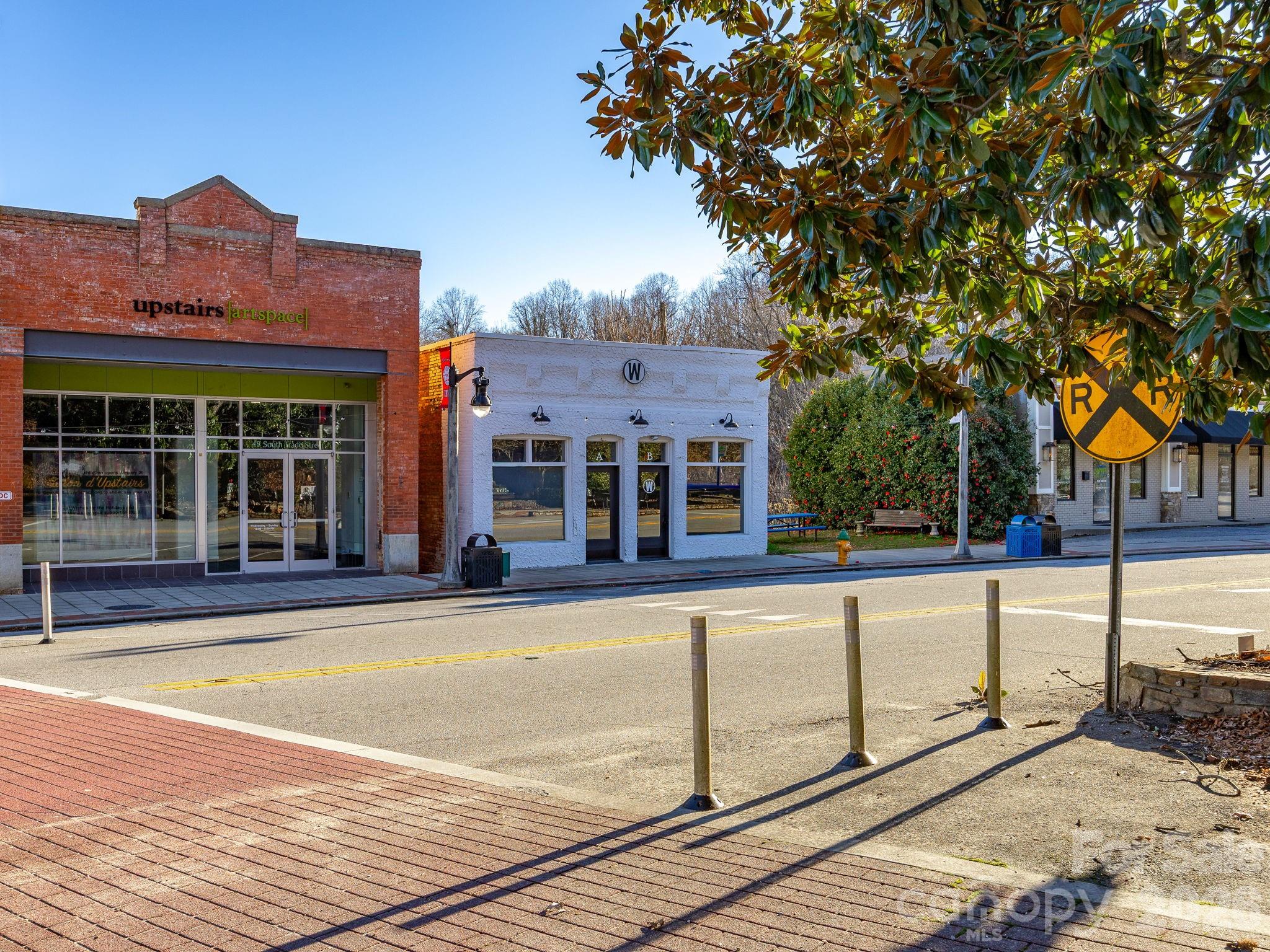 55 S Trade Street Property Photo 8