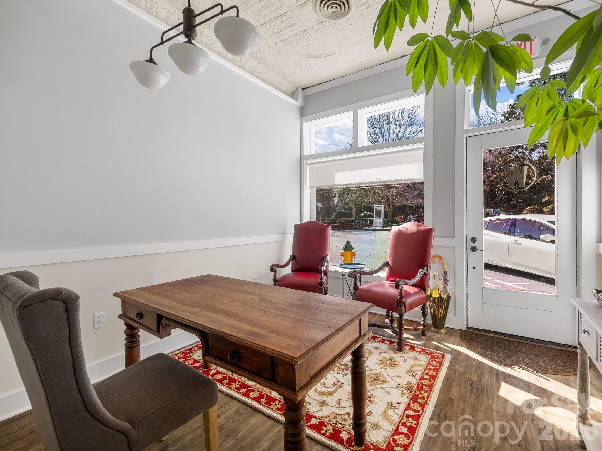55 S Trade Street Property Photo 10