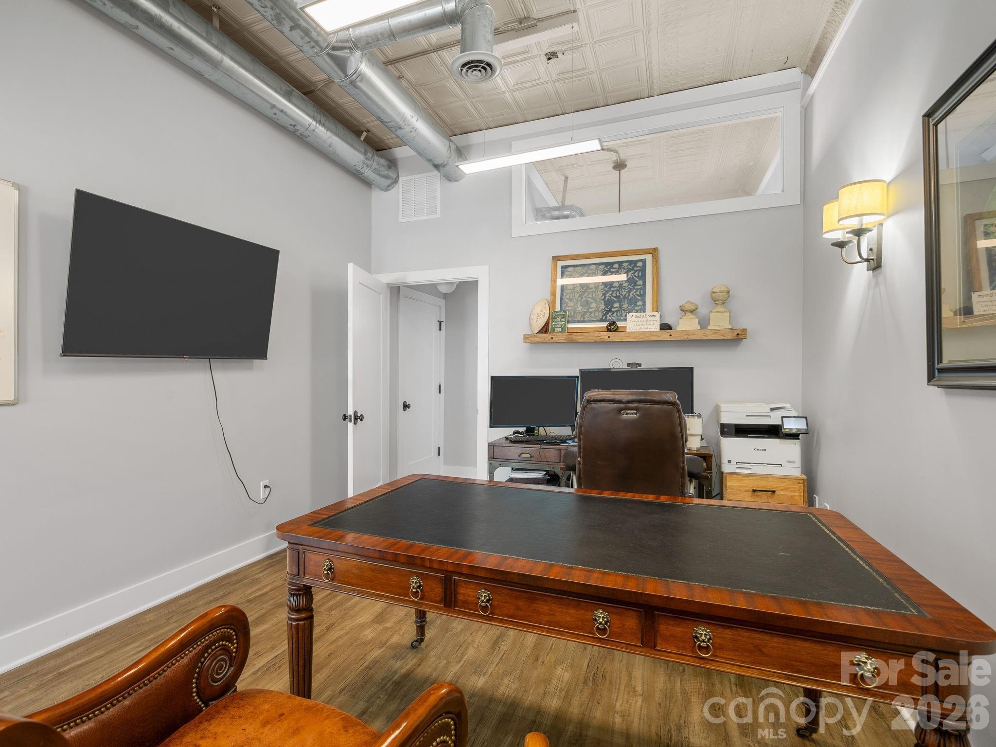 55 S Trade Street Property Photo 15