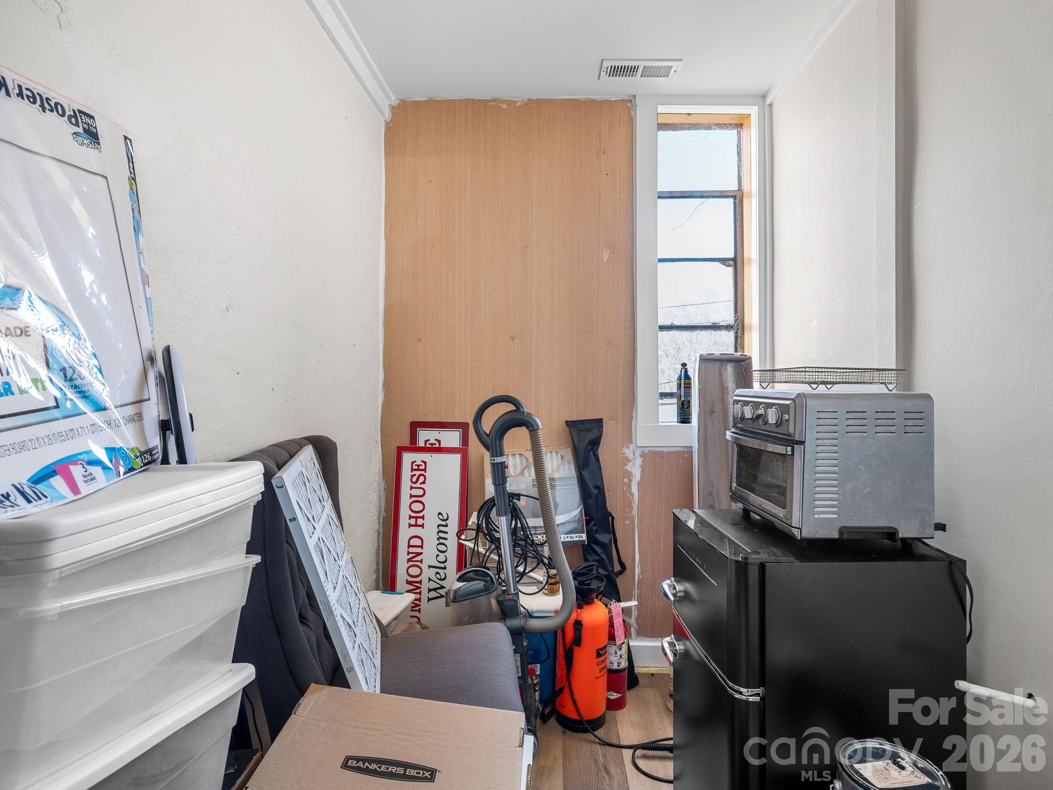 55 S Trade Street Property Photo 21