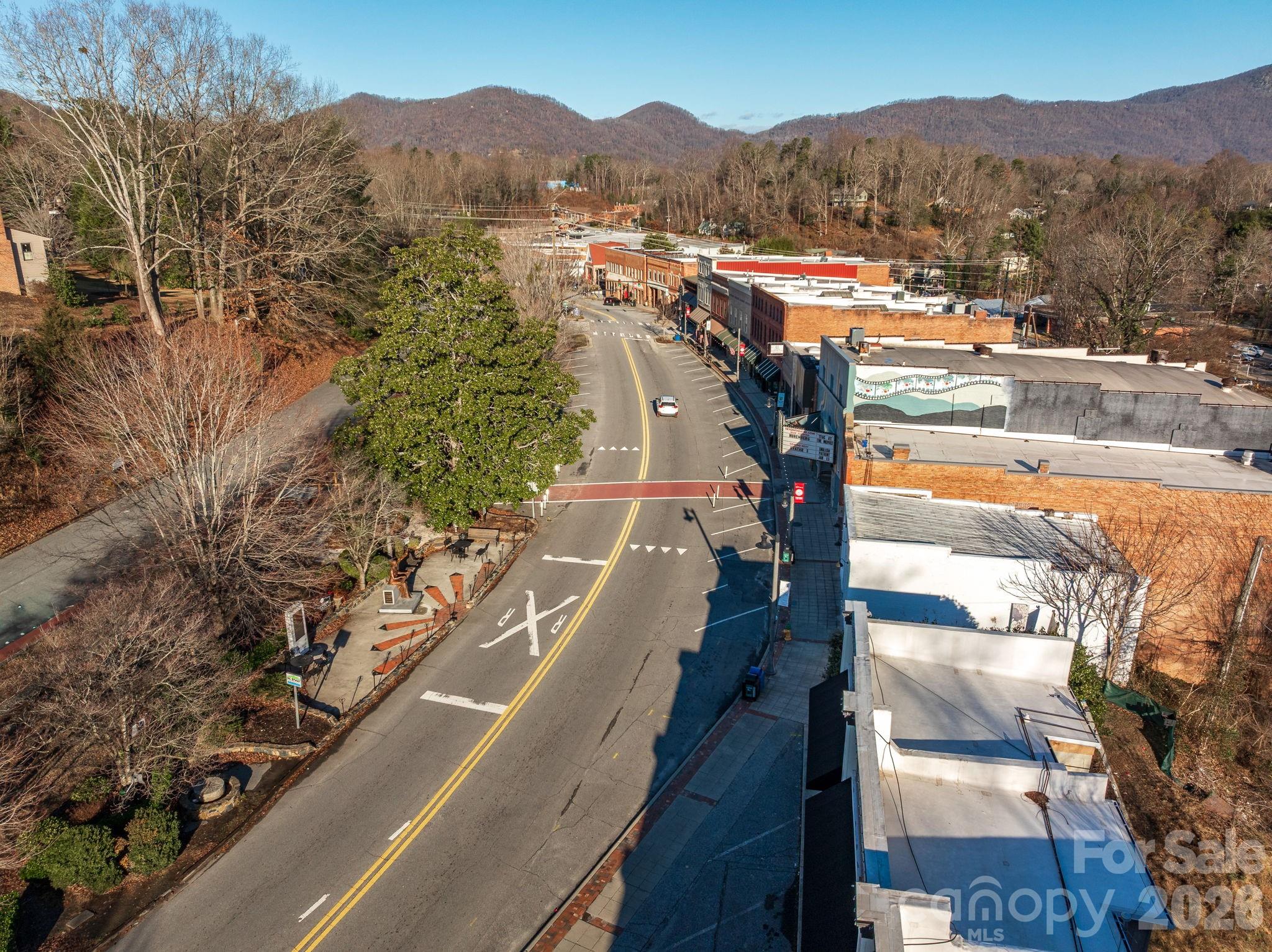 55 S Trade Street Property Photo 27