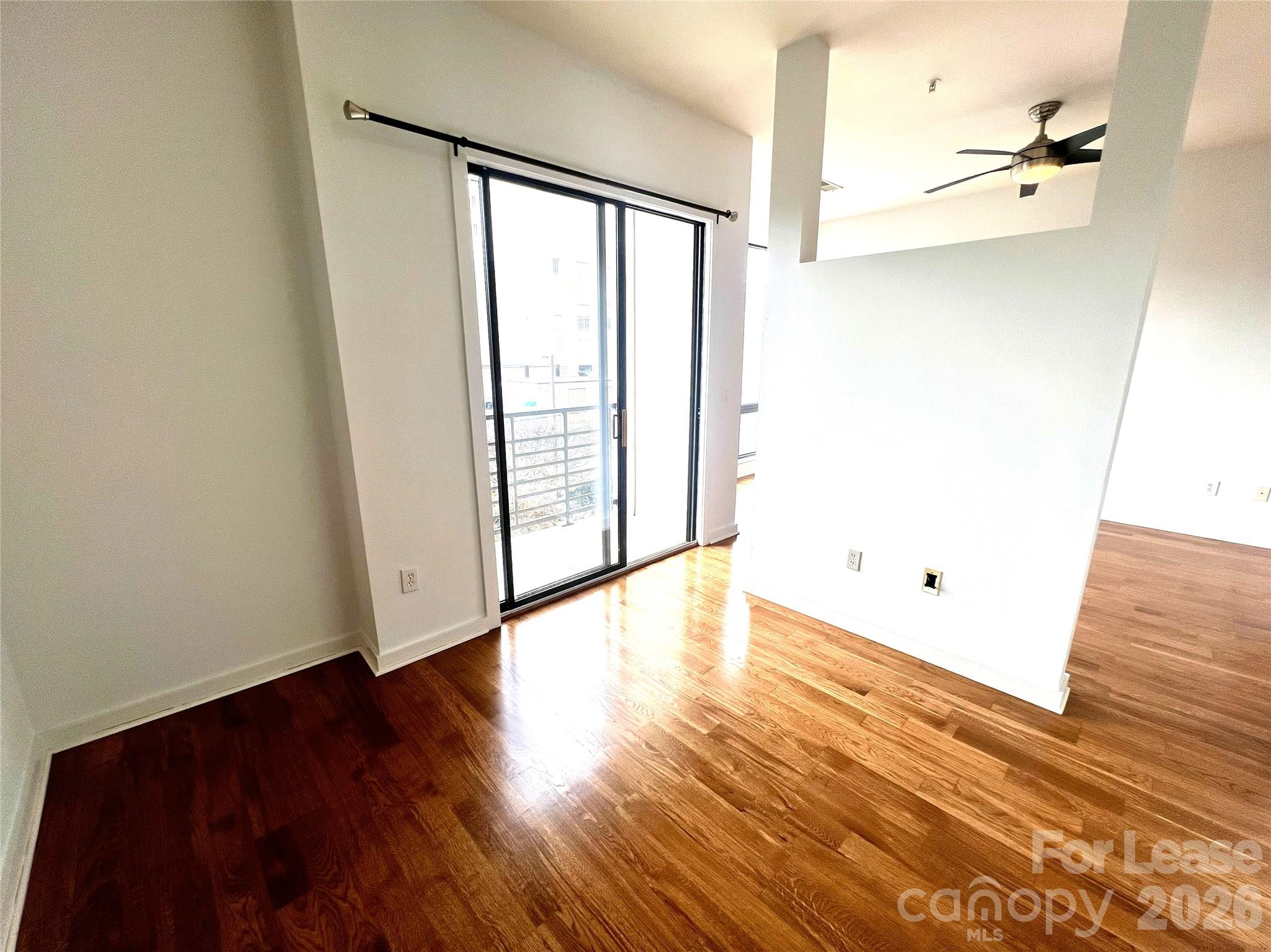 525 E 6th Street 308 Property Photo 10