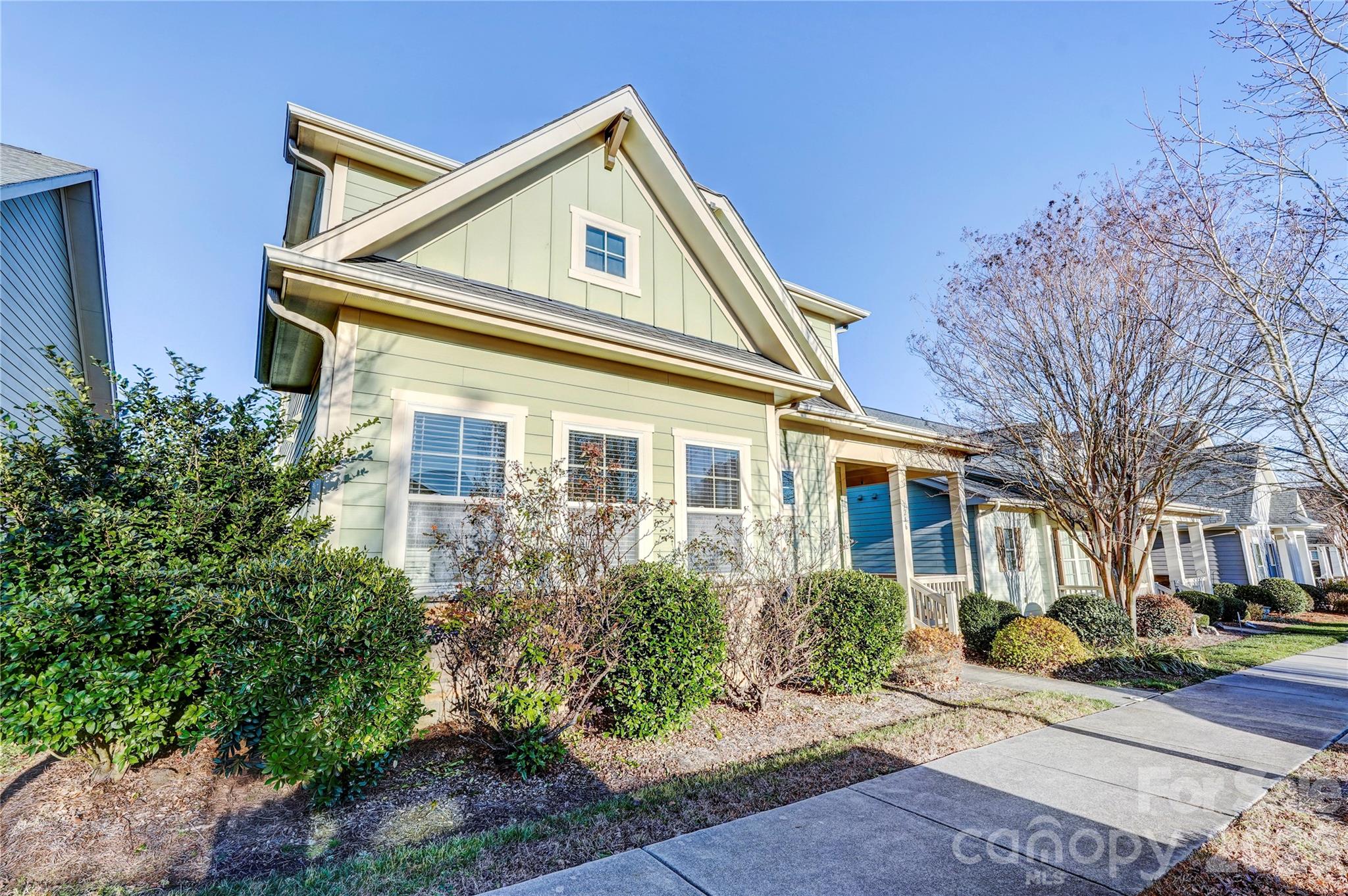 3246 Kelsey Plaza Property Photo 4