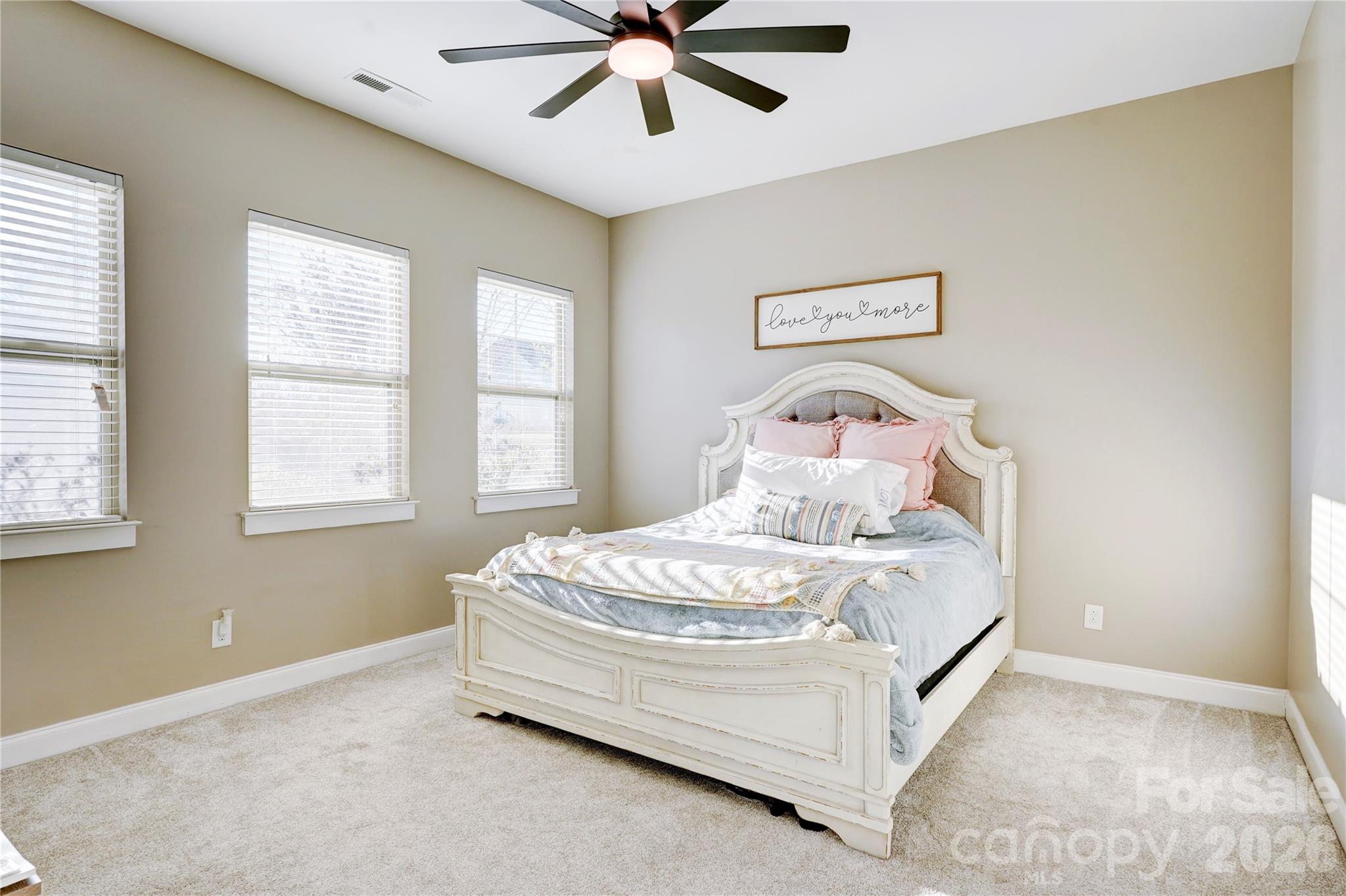 3246 Kelsey Plaza Property Photo 10
