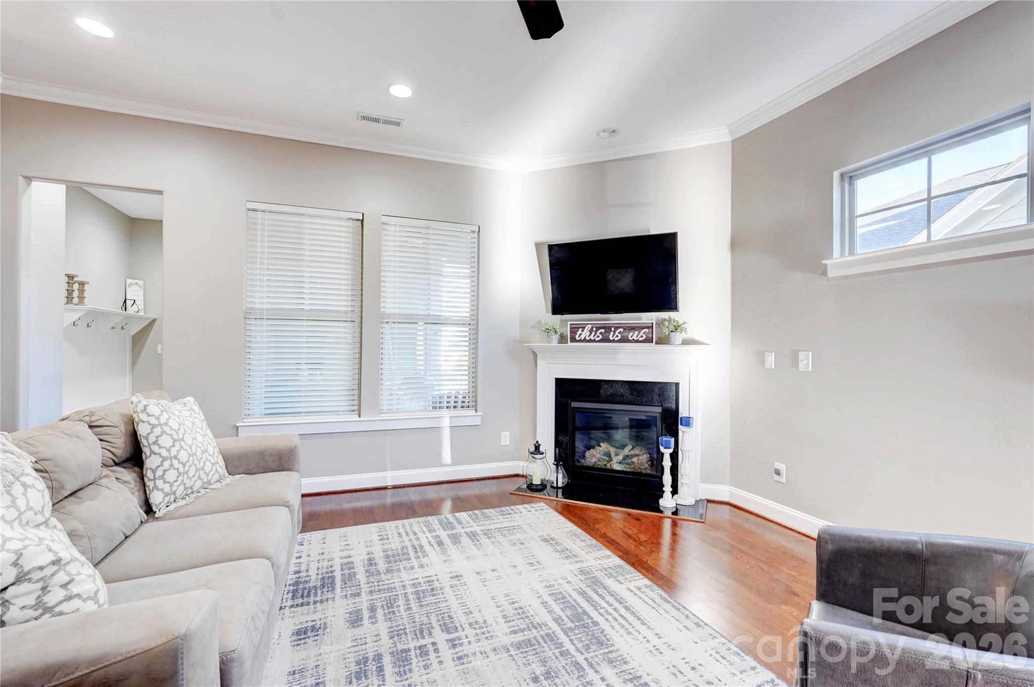 3246 Kelsey Plaza Property Photo 15