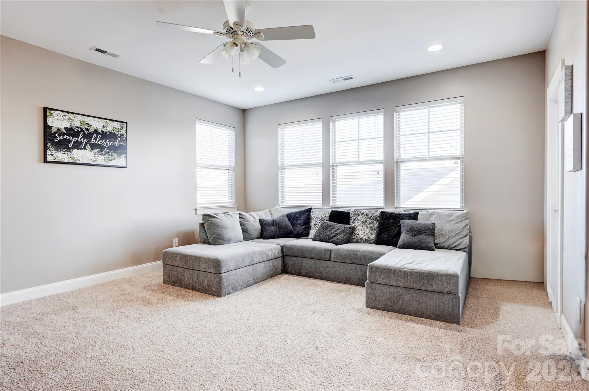 3246 Kelsey Plaza Property Photo 25